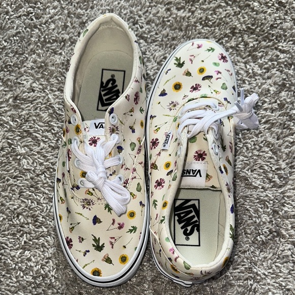NEW Vans Cream Sunflower Canvas Sneakers - Picture 6 of 6